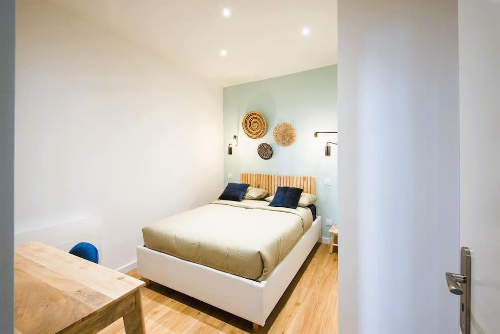 Spacious T2 Near The Halles And The Harbour Тулон Экстерьер фото