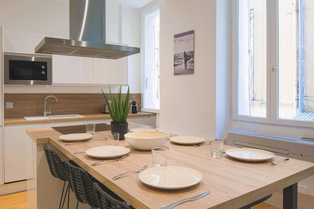Spacious T2 Near The Halles And The Harbour Тулон Экстерьер фото